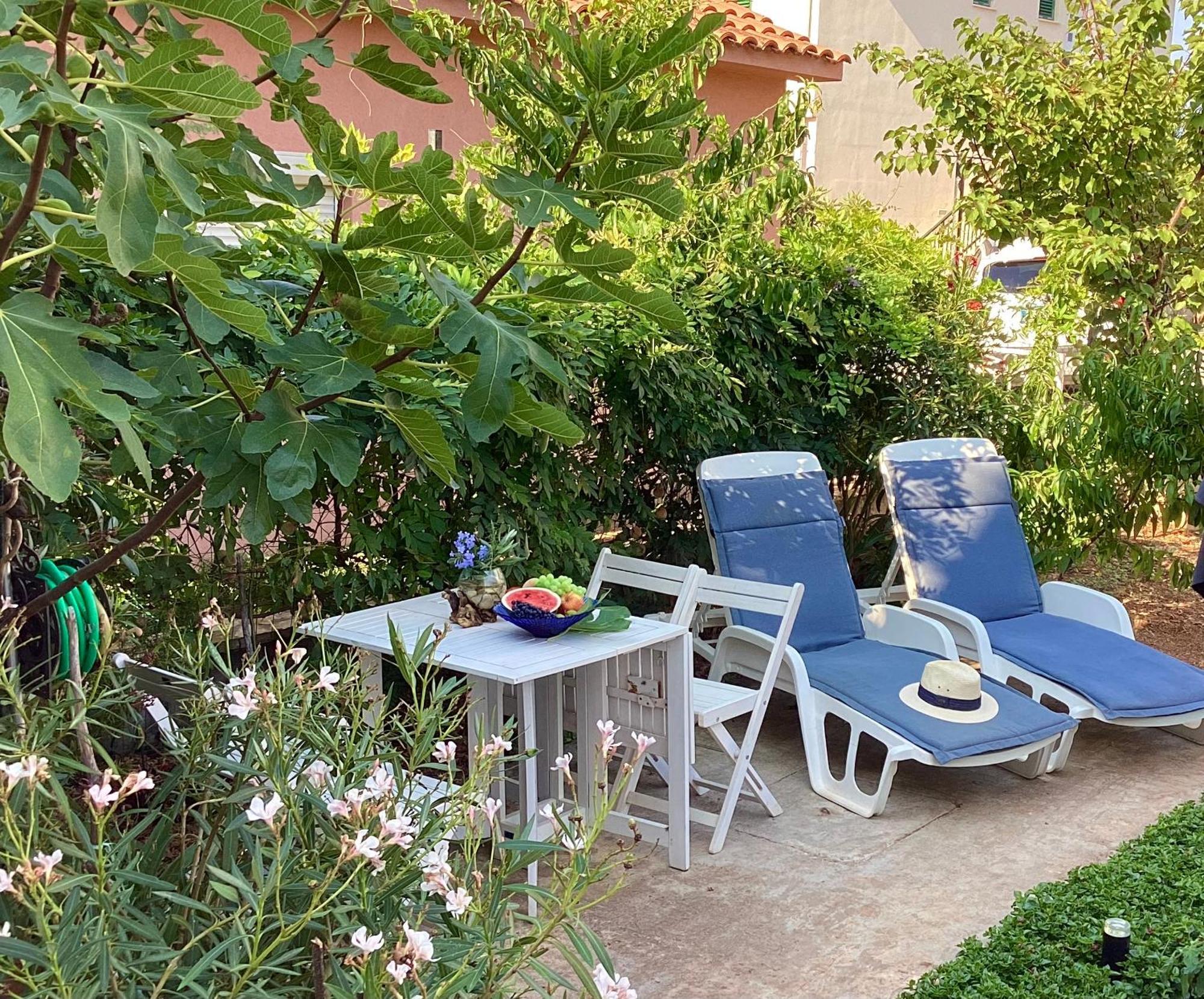 Apartmani Mate Рогозница Экстерьер фото